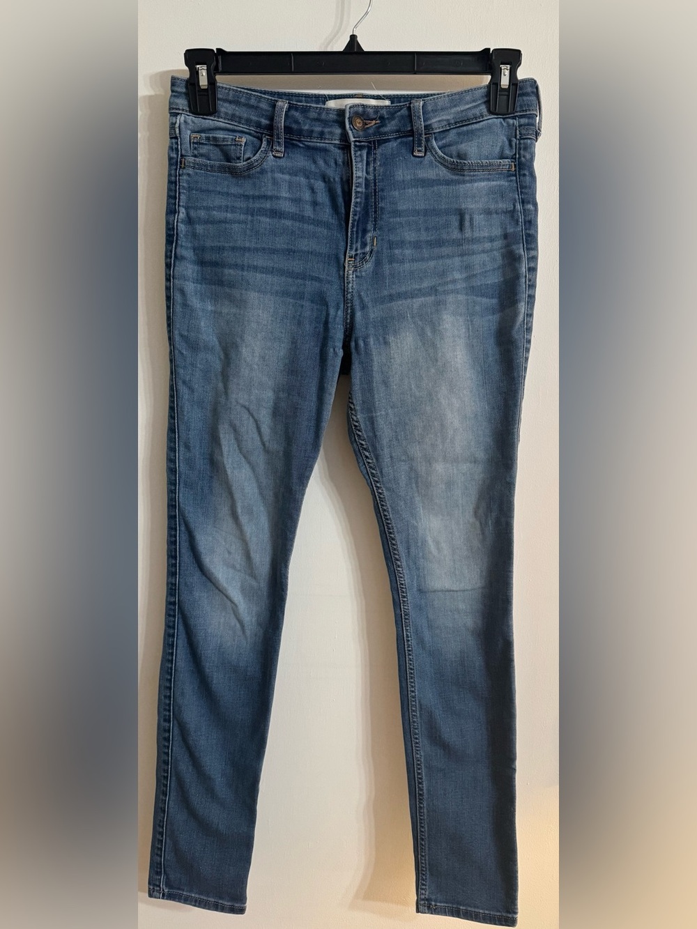 Hollister Women's Faded Blue Skinny Jeans
